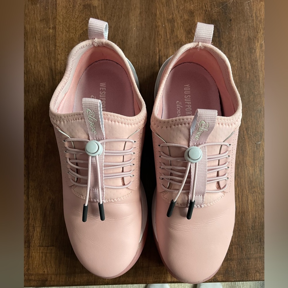 Light pink clove sneakers